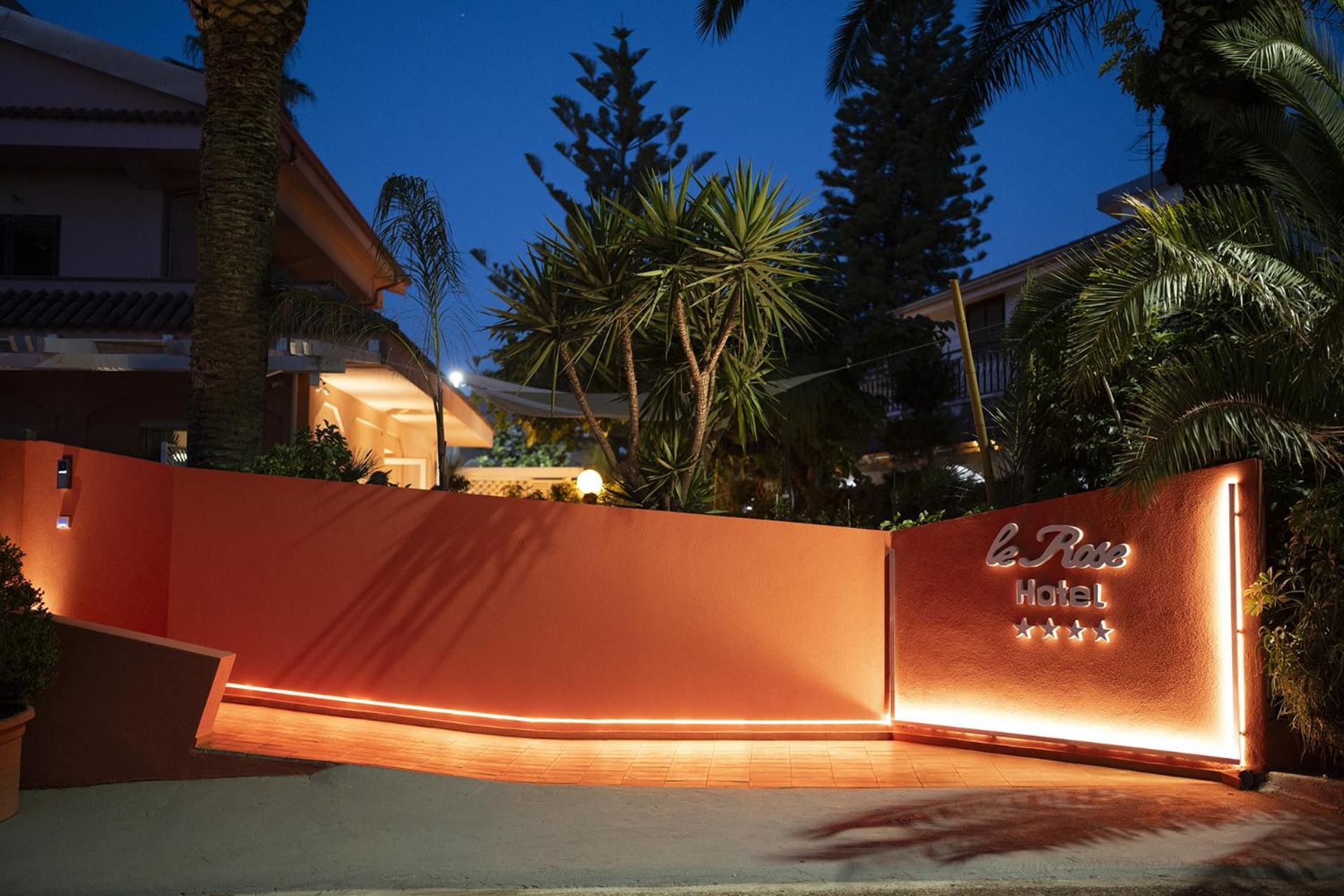 Hotel Ristorante Le Rose Briatico Eksteriør billede